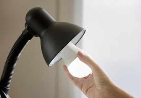 Popravka svih vrsta zidnih i stonih lampi Popravka svih vrsta zidnih i stonih lampi