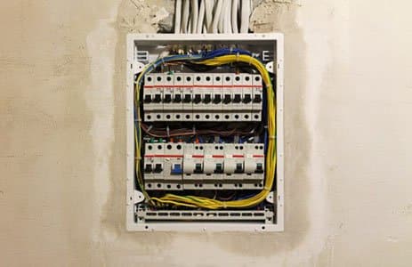 Ugradnja ili zamena celokupne elektro instalacije Ugradnja ili zamena celokupne elektro instalacije